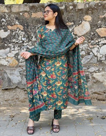 GREEN FLORAL MOTIF SUIT SET 