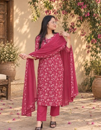 MAGENTA FLORAL MOTIF SUIT SET