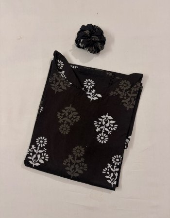 COMBO OF 2 LONG STRAIGHT KURTIS(M)