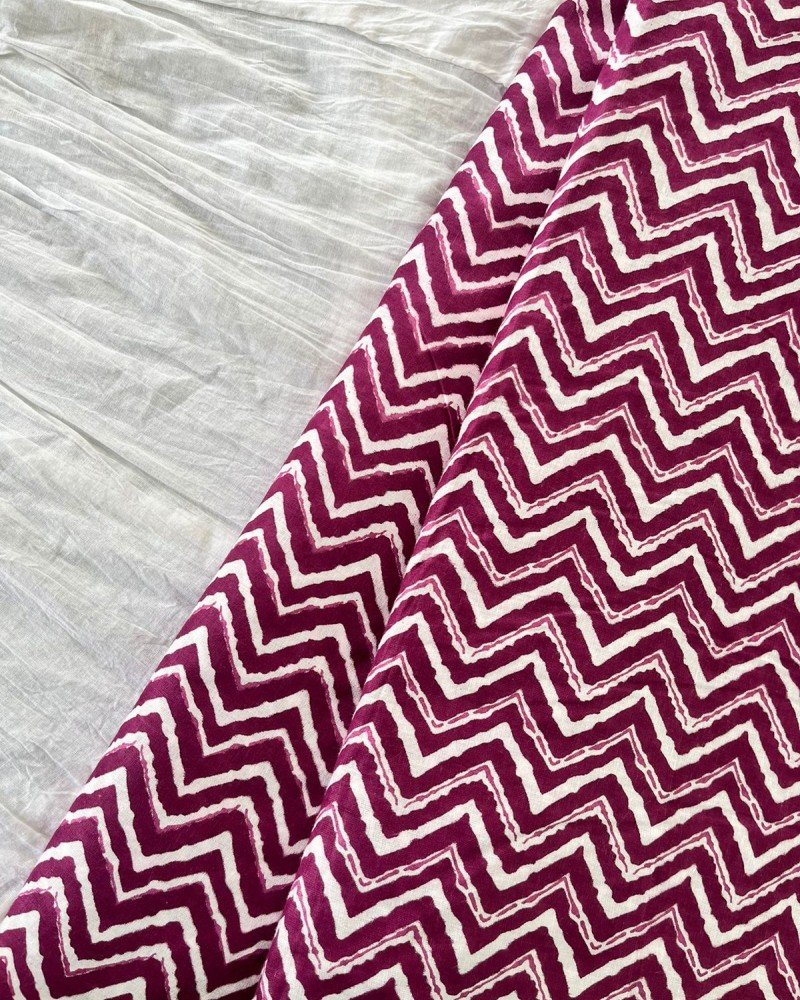 VINE ZIG ZAG SHORT STRAIGHT KURTI