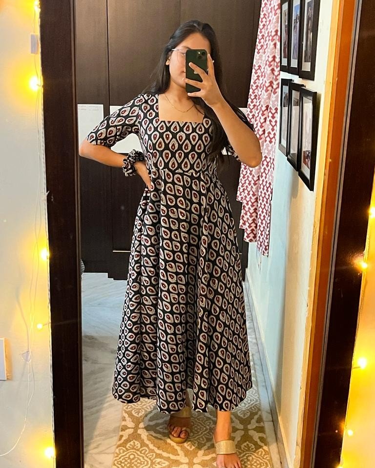 MAGENTA PRINT UMBRELLA GHER KURTI