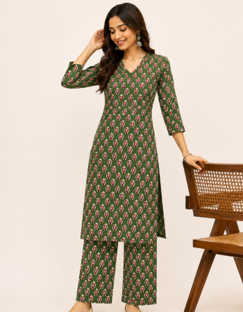 GREEN MOTIF KURTA BOTTOM SET