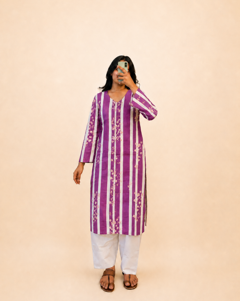 PURPLE LINING FLOWER BOOTA LONG STRAIGHT KURTI