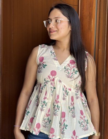 BLUE FLOWER BOOTA CLAIRE TOP