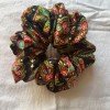 BLACK MULTICOLOURED SCRUNCHY