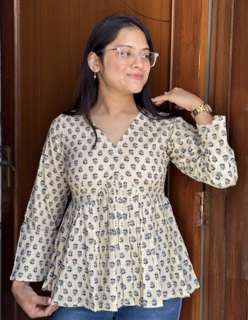 GEOMETRIC BOX MOTIF CLAIRE TOP
