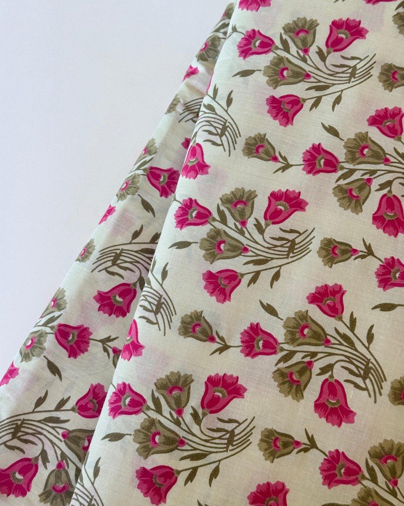 CREAM PINK FLOWER MOTIF NIGHT SET