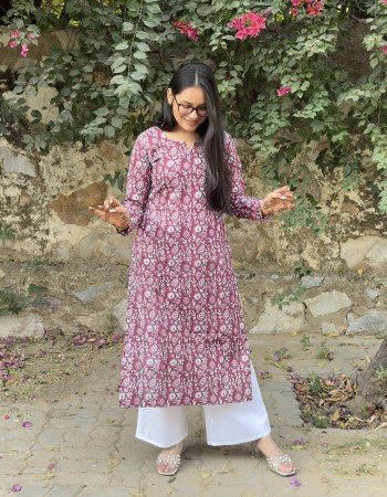 MAROON LITTLE FLORAL THICK COTTON LONG STRAIGHT KURTI
