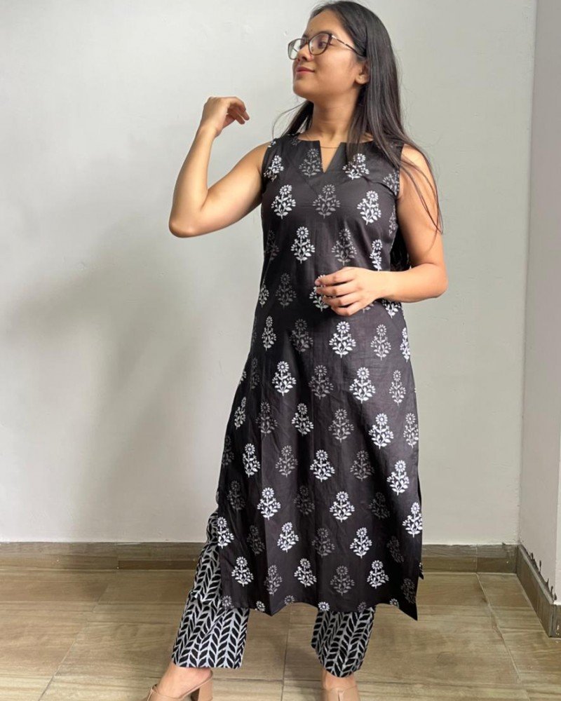 PINK FLORAL BOOTA KURTA BOTTOM SET