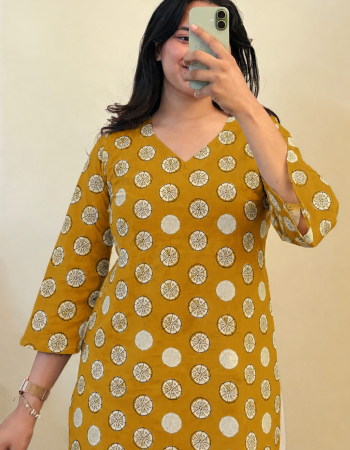 MUSTARD MOTIF BAGRU HANDBLOCK SHORT STRAIGHT KURTI