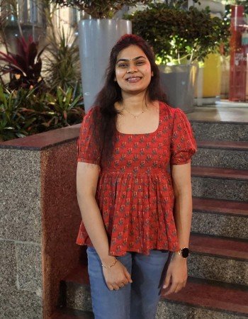 RED LITTLE FLORAL MOTIF ROSE TOP