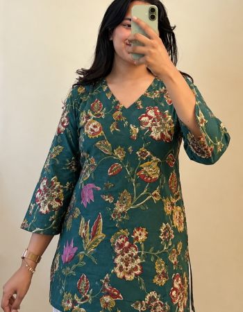 GREEN FLORALS SHORT STRAIGHT KURTI