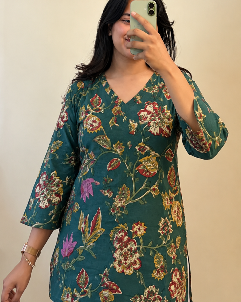 GREEN FLORALS SHORT STRAIGHT KURTI