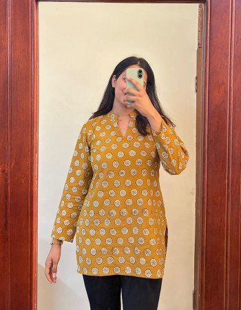 MUSTARD MOTIF HANDBLOCK SHORT STRAIGHT KURTI