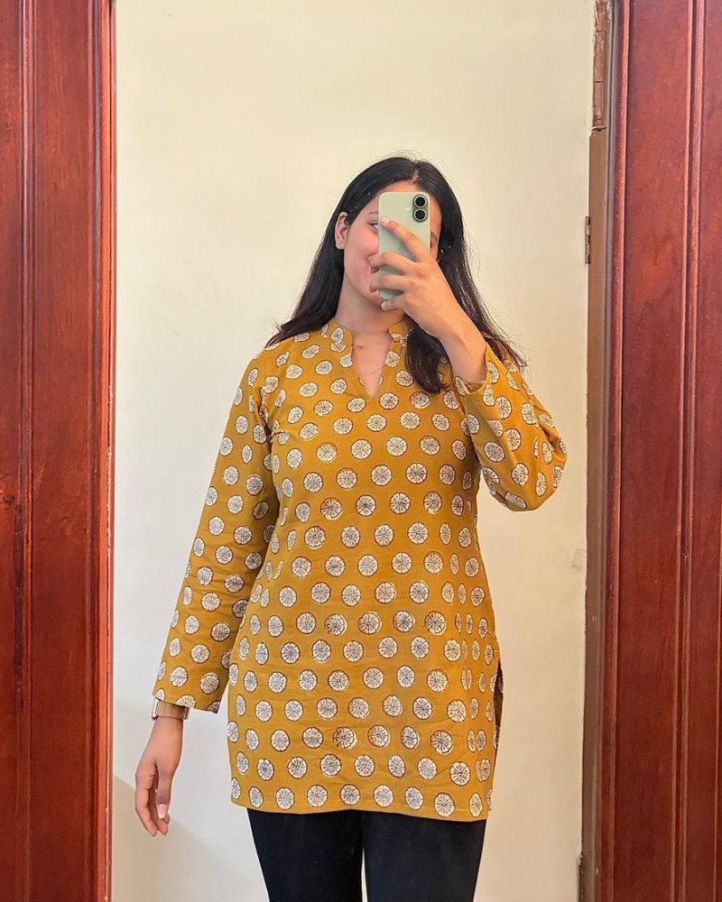 MUSTARD MOTIF HANDBLOCK SHORT STRAIGHT KURTI