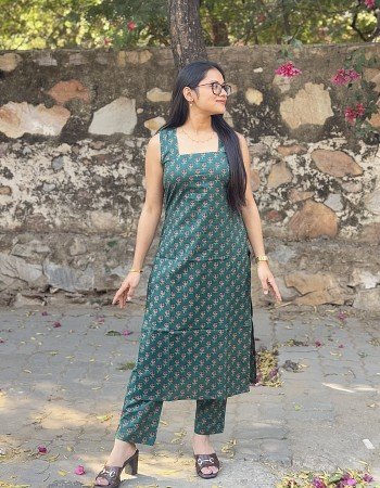 GREEN LITTLE FLORAL MOTIF KURTA BOTTOM SET