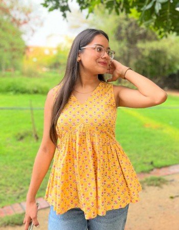 YELLOW CLAIRE TOP