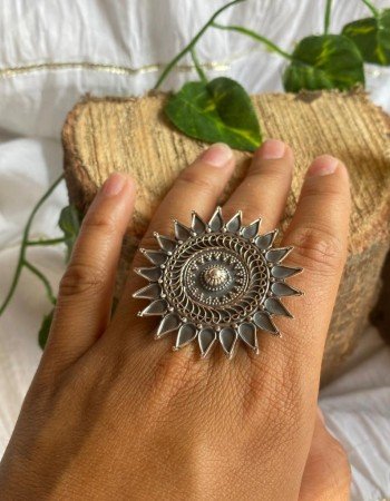 CHAKRA STATEMENT SILVER 925 RING