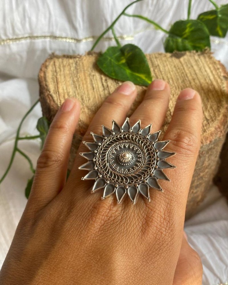 CHAKRA STATEMENT SILVER 925 RING