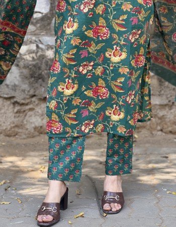 GREEN FLORAL MOTIF SUIT SET 