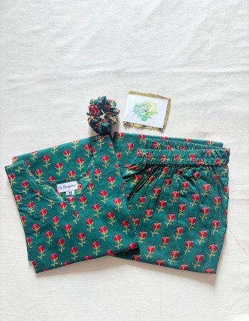 GREEN LITTLE FLORAL MOTIF NIGHT SET