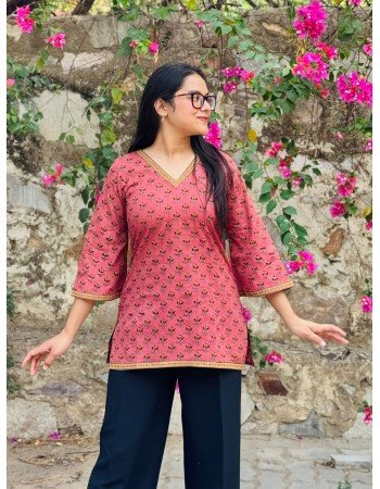 BLUE FLOWER BOOTA SHORT STRAIGHT KURTI