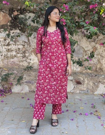PINK MOTIF GOLDEN FOIL KURTA BOTTOM SET