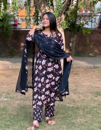 BLACK FLORALS SUIT SET 