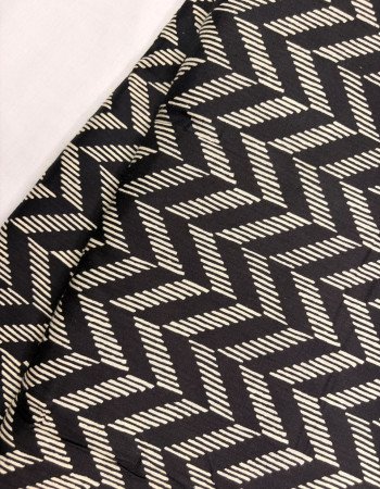 BLACK ZIGZAG CLAIRE TOP