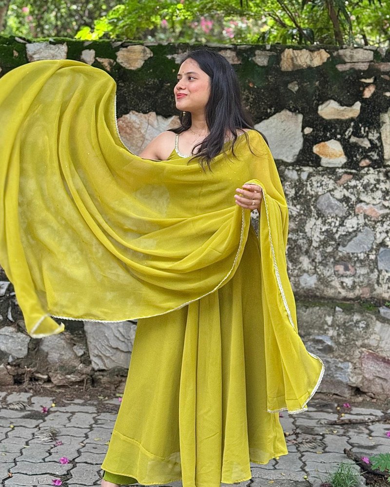 MEHNDI GREEN DIVINE GEORGETTE GHER SET 