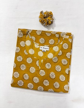 MUSTARD MOTIF BAGRU HANDBLOCK SHORT STRAIGHT KURTI