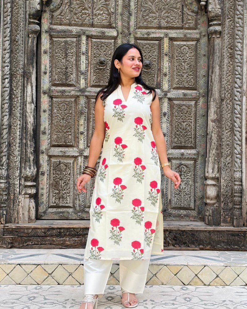 RED FLOWER BOOTA LONG STRAIGHT KURTI