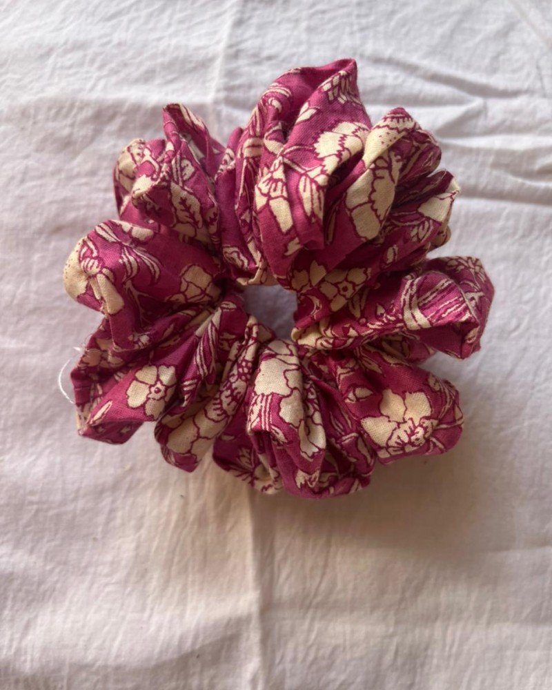 PURPLE FLORAL SCRUNCHY