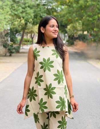 GREEN FLOWER HANDBLOCK CO-ORD SET