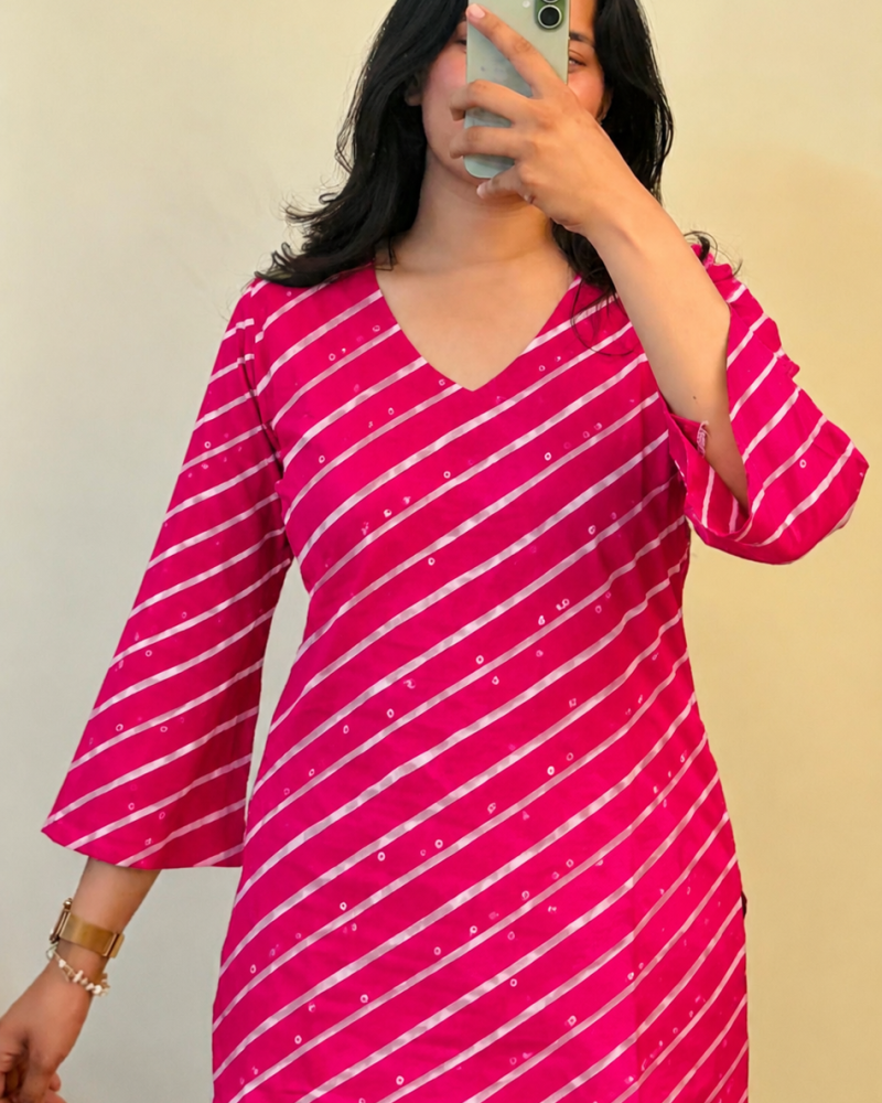 PINK LEHERIYA SHORT STRAIGHT KURTI