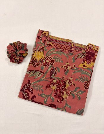 COMBO OF 2 LONG STRAIGHT KURTIS(M)