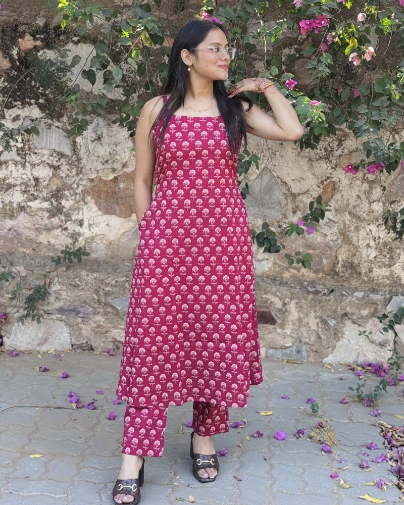 MAGENTA SMALL FLORAL MOTIF A LINE KURTI