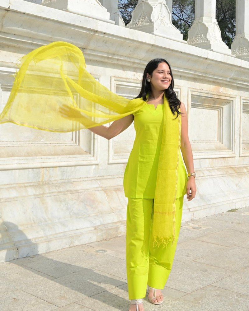 SOLID NEON GREEN FARSI SET 