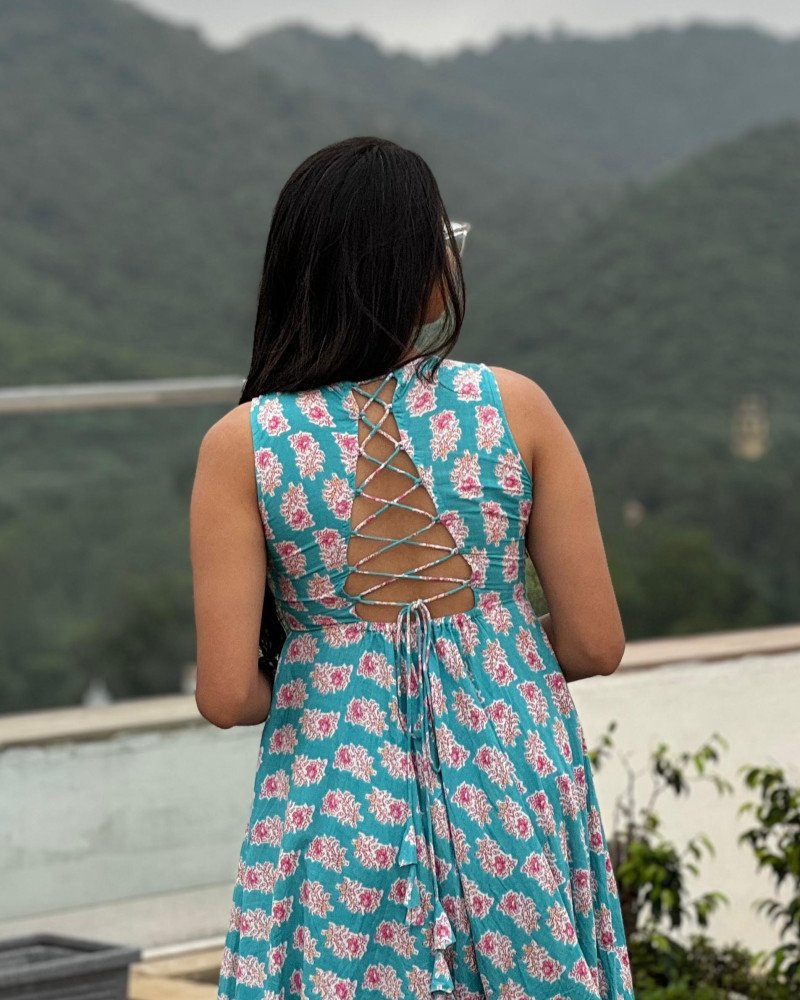 BLUE FLORALS CRISS CROSS BACK GHER KURTA SET