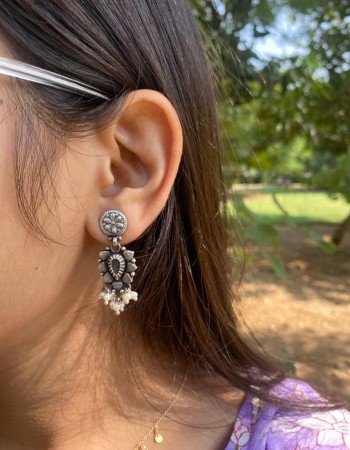 PEARL HANGING SILVER EARRINGS