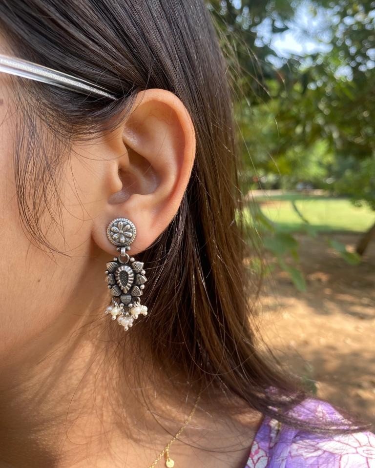 PEARL HANGING SILVER EARRINGS