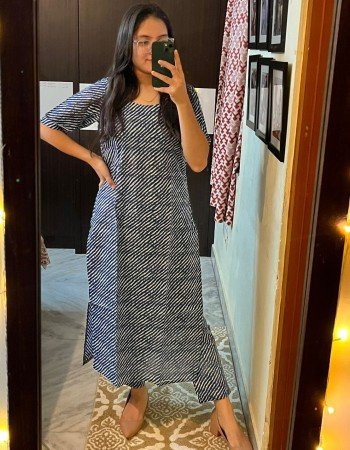 BLUE LEHRIYA KURTA PANT SET