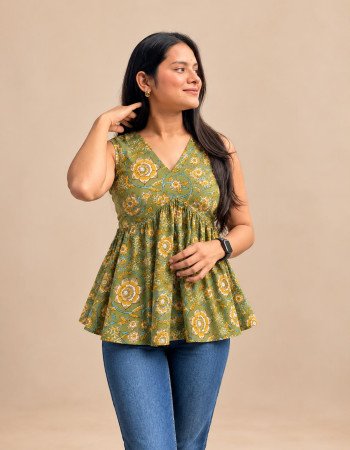 GREEN HANDBLOCK CLAIRE TOP