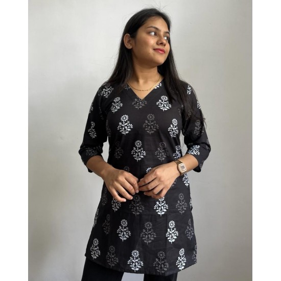 BLACK FLOWER SHORT STRAIGHT KURTI