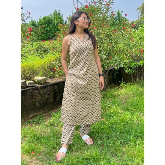 GREEN ORANGE LITTLE MOTIF KURTA BOTTOM SET