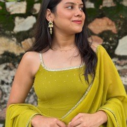 MEHNDI GREEN DIVINE GEORGETTE GHER SET 