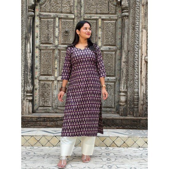 VIOLET FLORAL LITTLE MOTIF LONG STRAIGHT KURTI