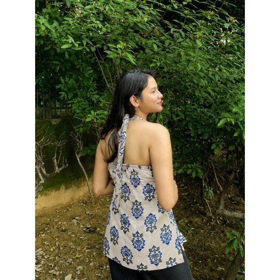 BLUE FLOWER BOOTA BACKLESS SHORT KURTI 