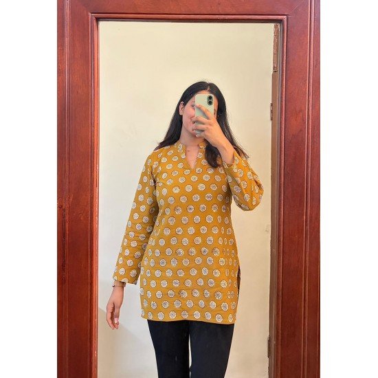 MUSTARD MOTIF HANDBLOCK SHORT STRAIGHT KURTI