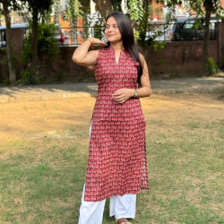 MAROON HAATHI PRINT LONG STRAIGHT KURTI